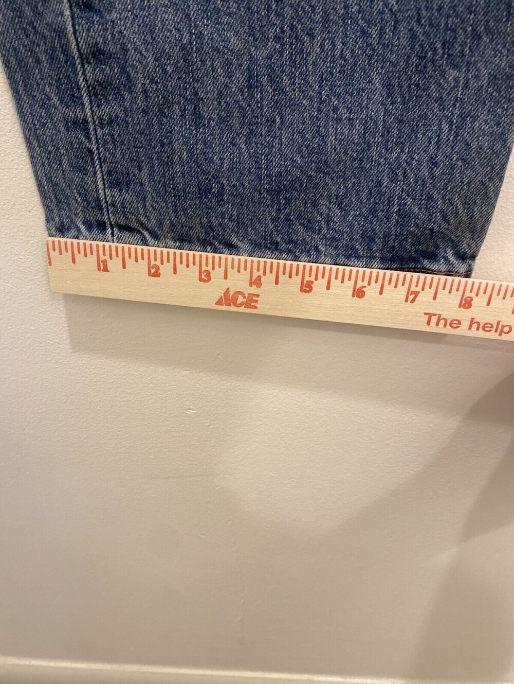 Levis 501 Original Straight‎ Leg Button Fly Jeans Medium Wash Blue Mens 33x34 - Picture 5 of 9